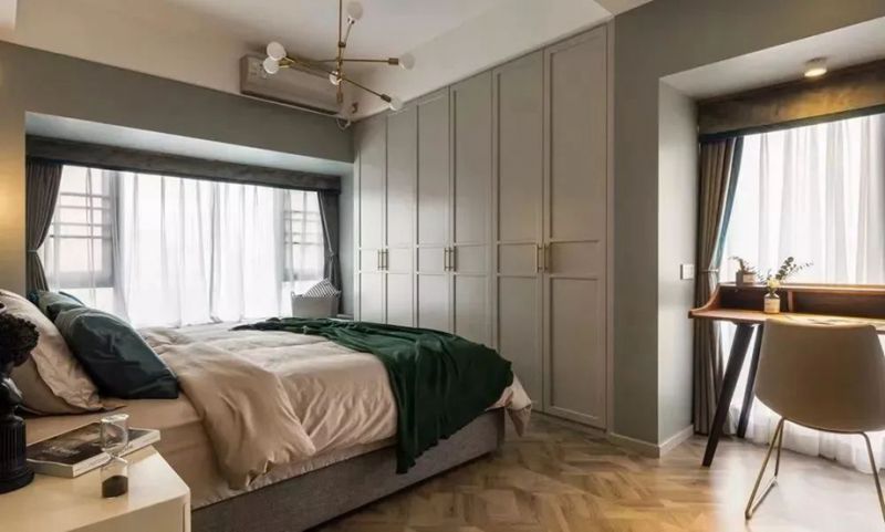 成品衣柜和定制衣柜，該怎么選擇呢？