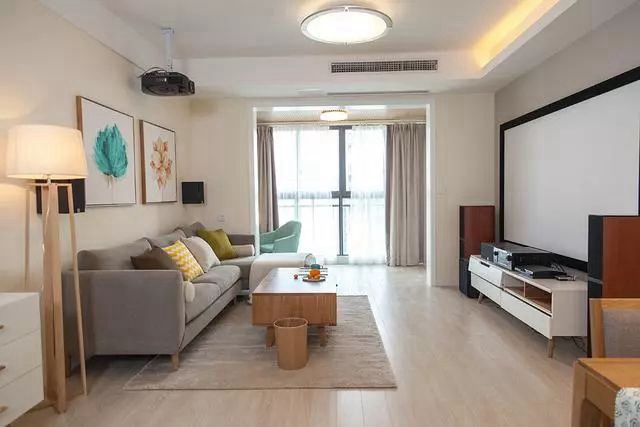 玄關(guān)別再傻傻打柜子了，現(xiàn)在流行這么做，漂亮大方而且實(shí)用！